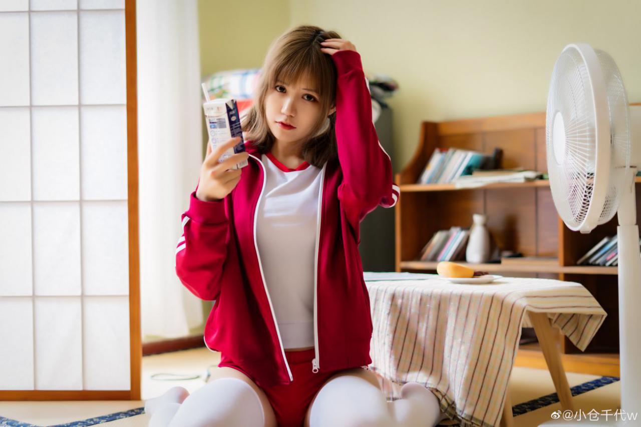 微博美少女小仓千代w性感写真运动服 (3)