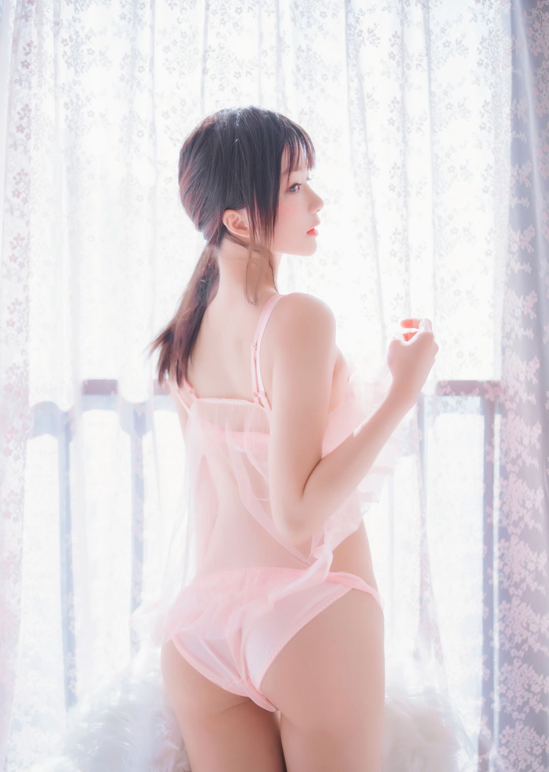 性感粉嫩的Cosplay美女极品白丝足控森罗财团