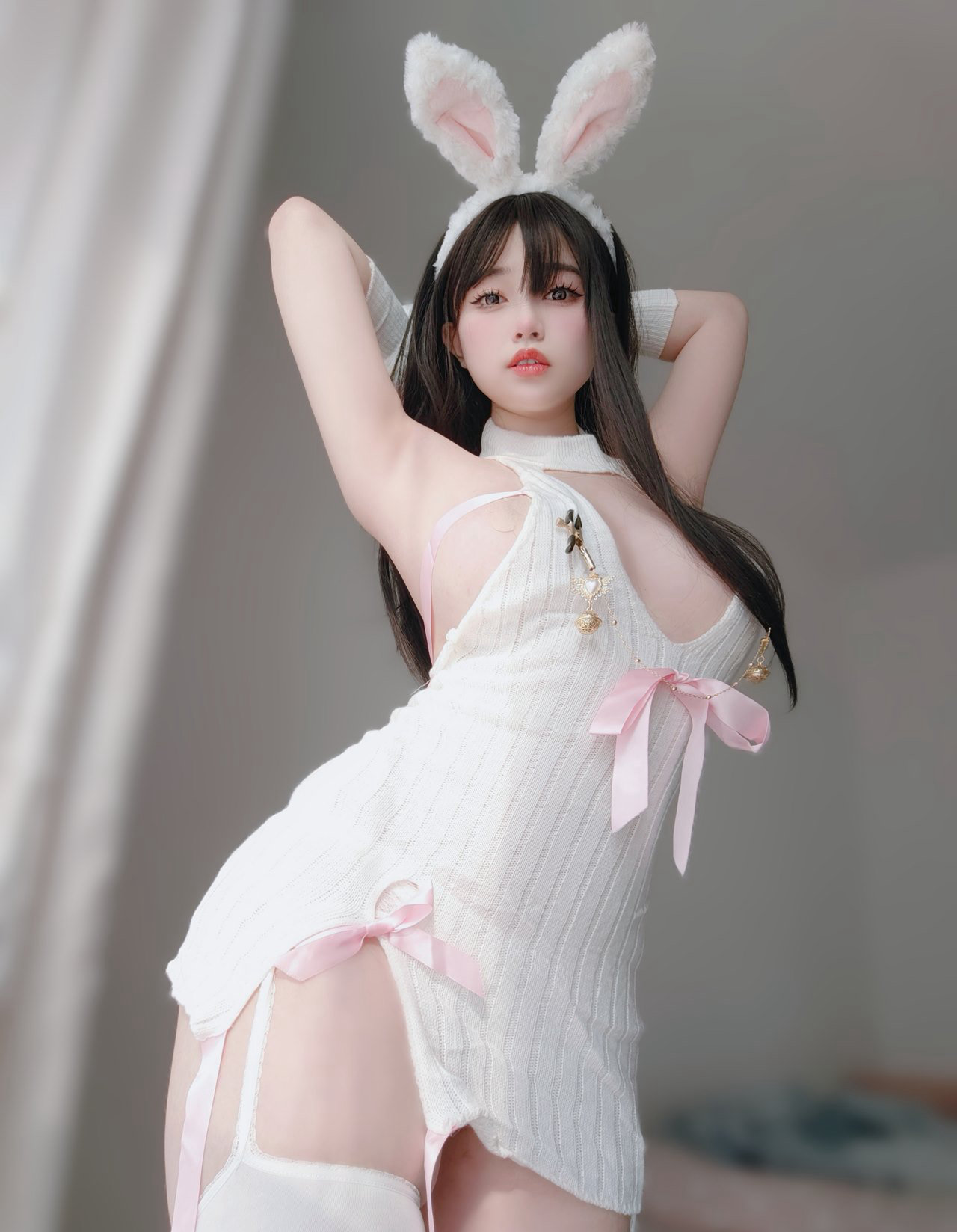 白丝丰满赤身裸体美女图片写真簿美女图片高清性感风骚