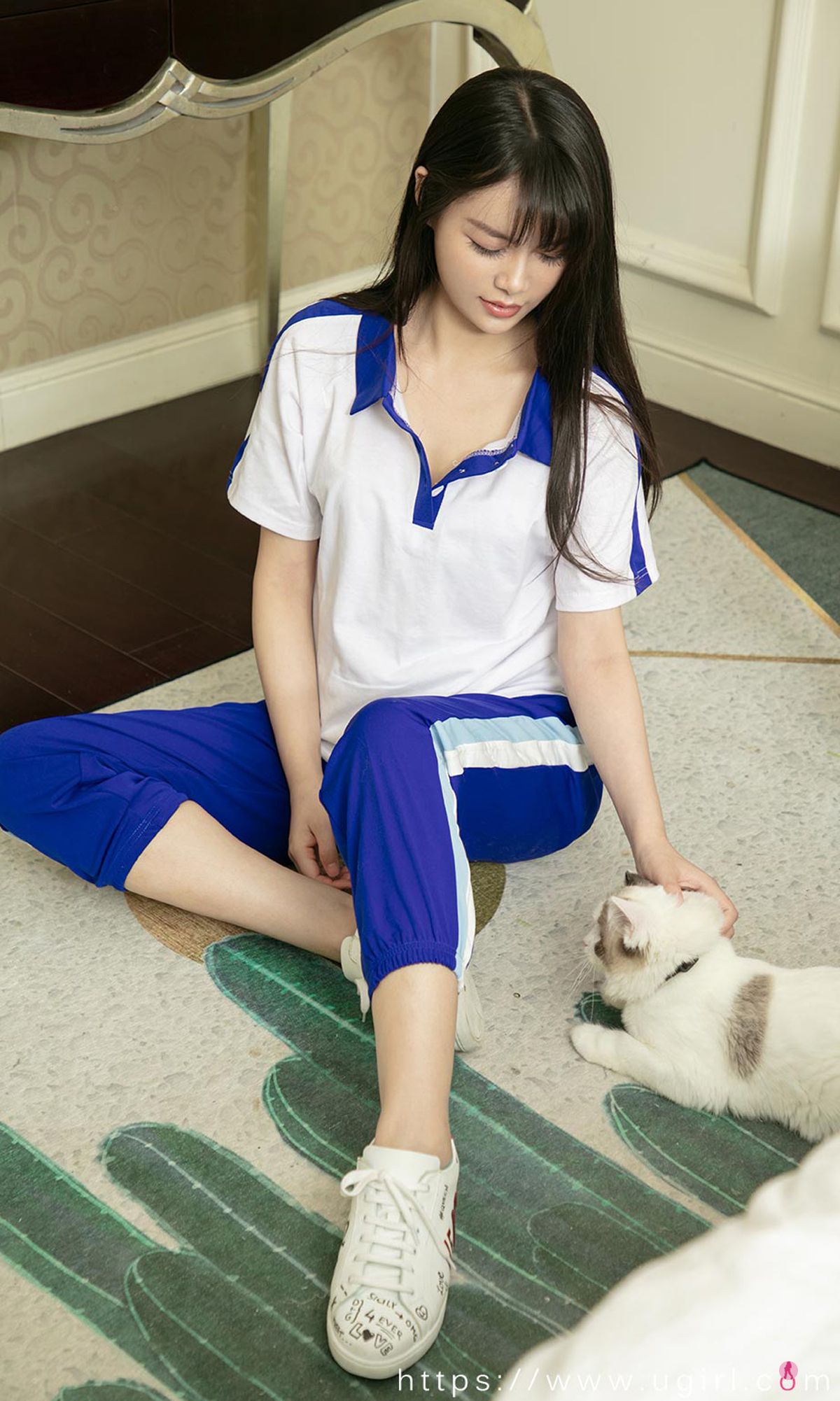 Ugirls爱尤物尤果圈美女模特写真第No.2282期少女的意思Sarah (17)