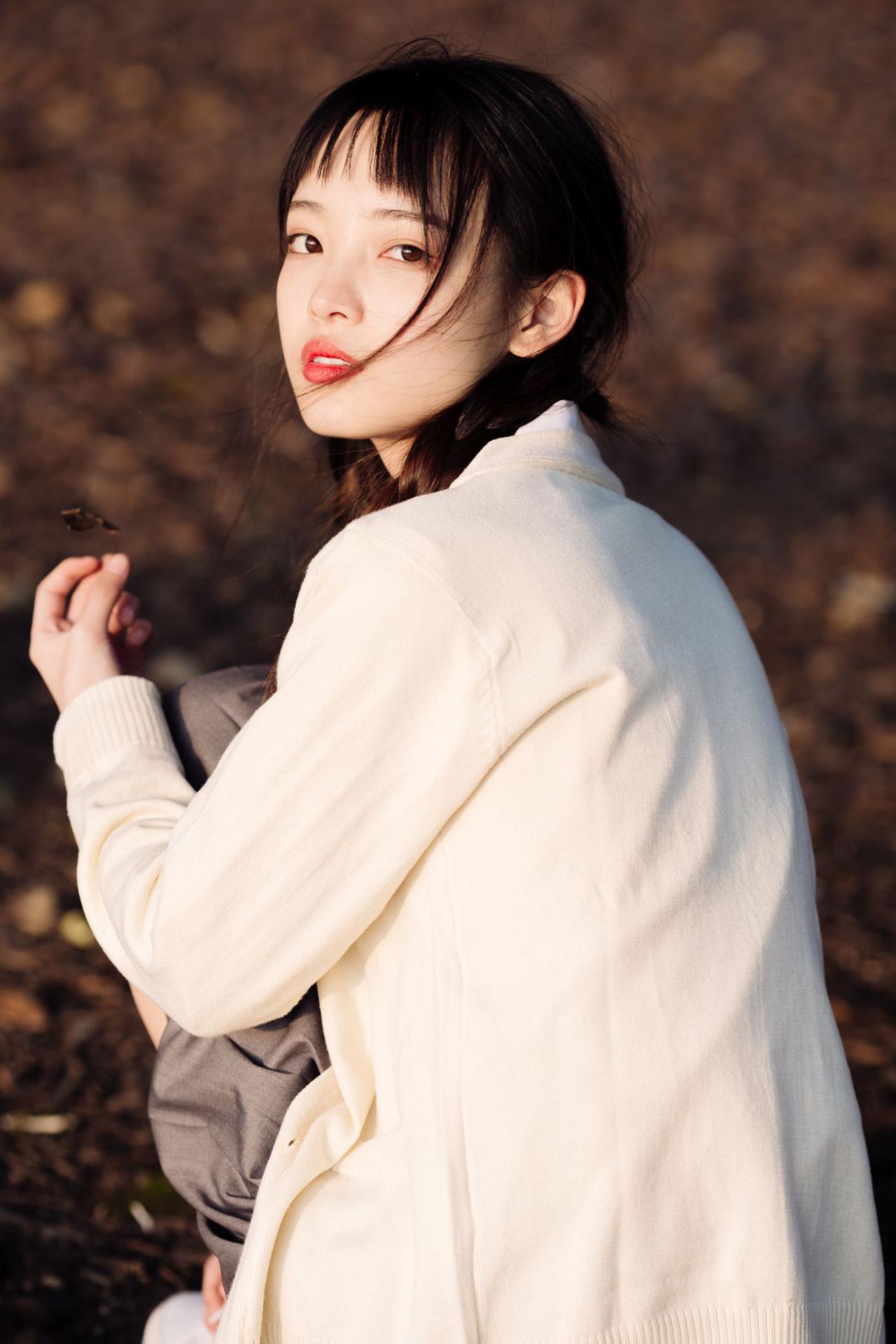 YITUYU艺图语模特唯美写真2021.12.27期春日暖阳 一鸭咿呀哟 (16)