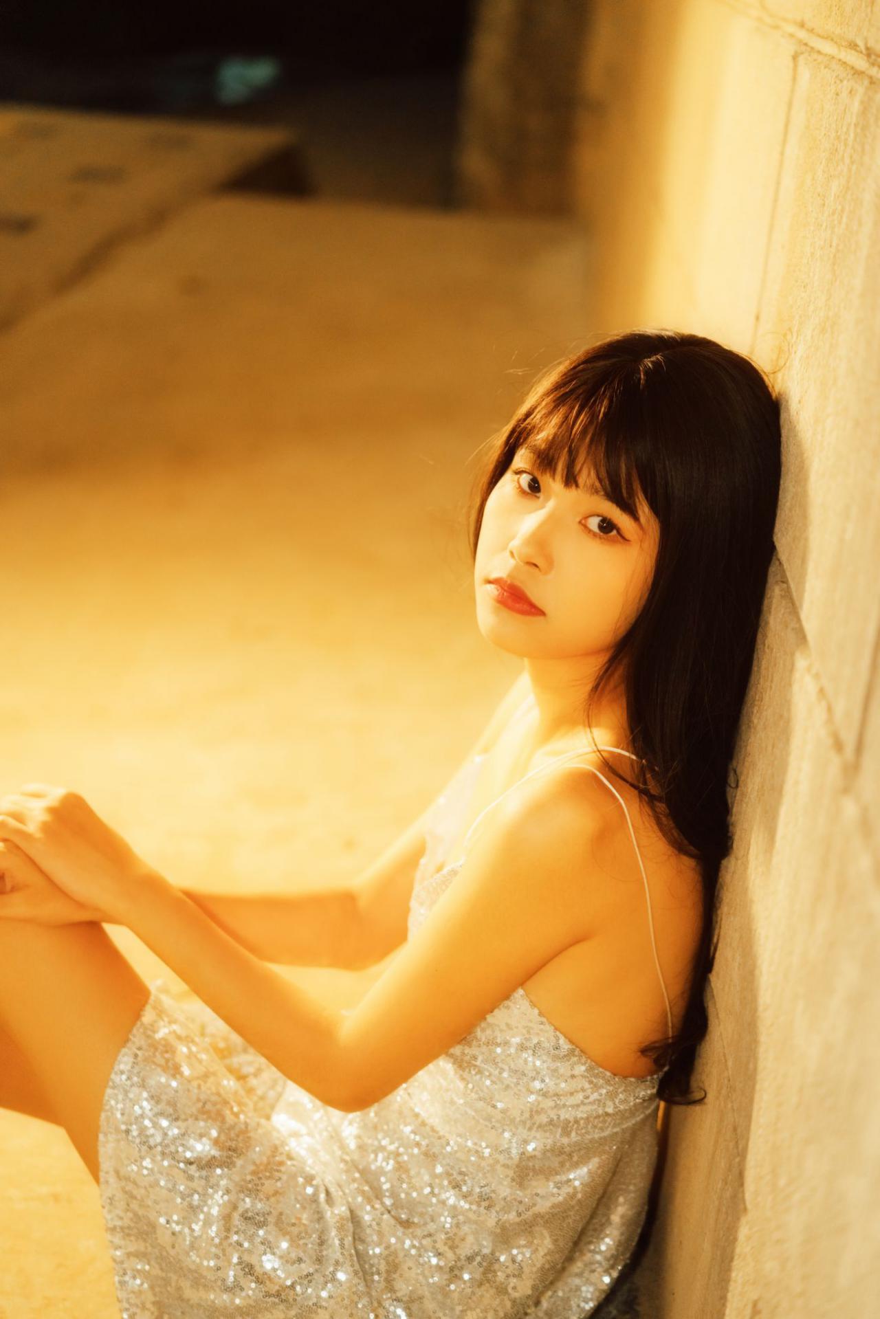 YITUYU艺图语模特唯美写真2021.11.25期桥洞下的少女小可 (6)
