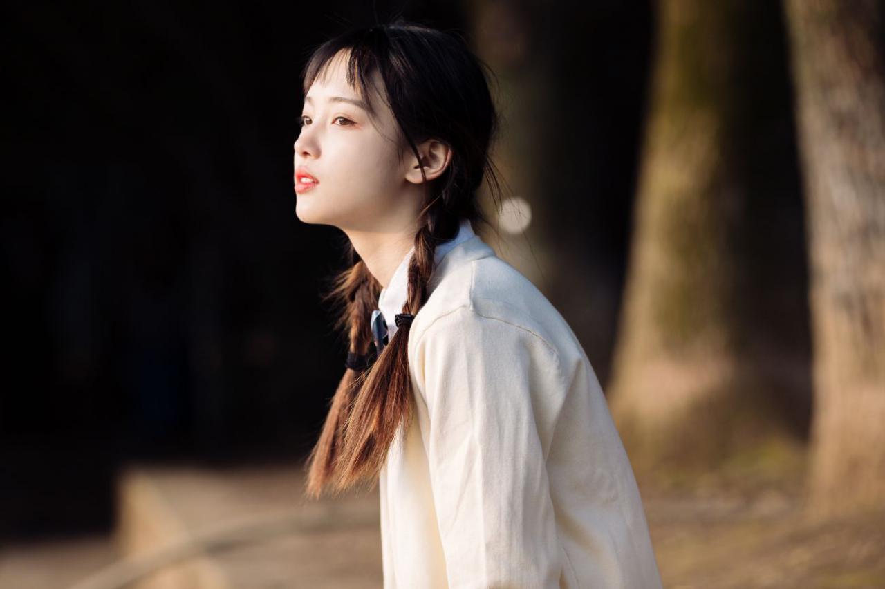 YITUYU艺图语模特唯美写真2021.12.27期春日暖阳 一鸭咿呀哟 (18)