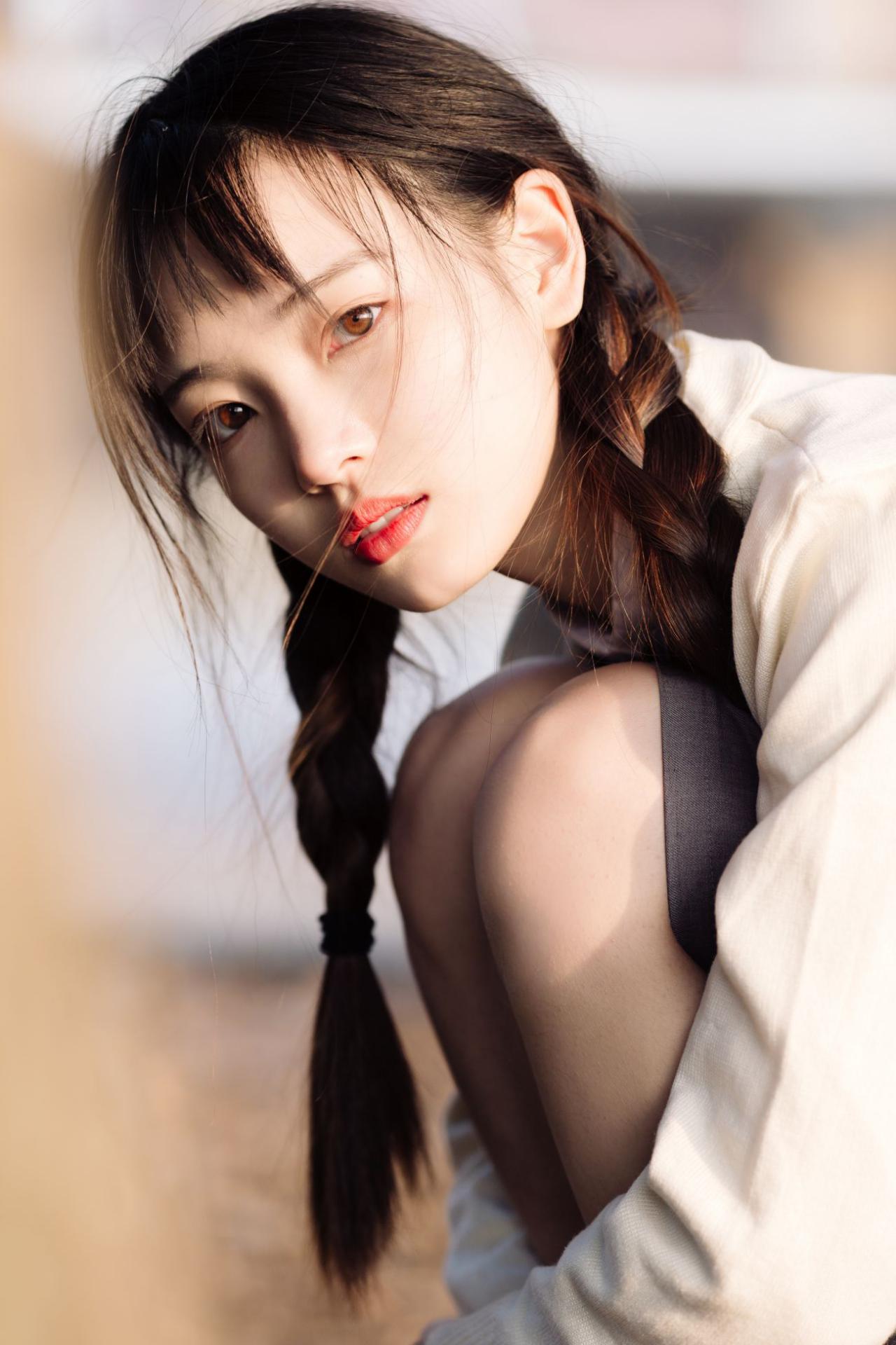 YITUYU艺图语模特唯美写真2021.12.27期春日暖阳 一鸭咿呀哟 (11)