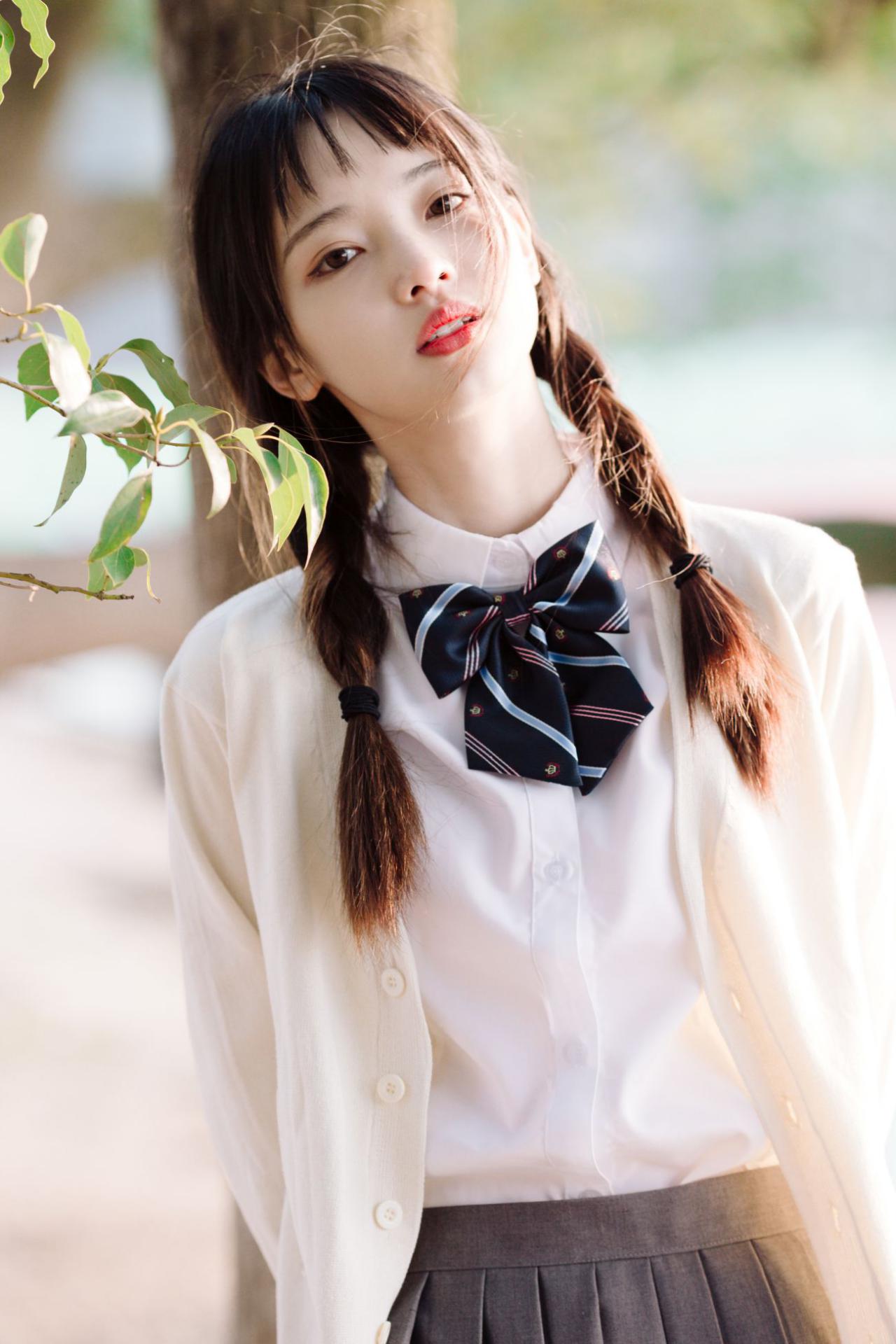 YITUYU艺图语模特唯美写真2021.12.27期春日暖阳 一鸭咿呀哟 (4)