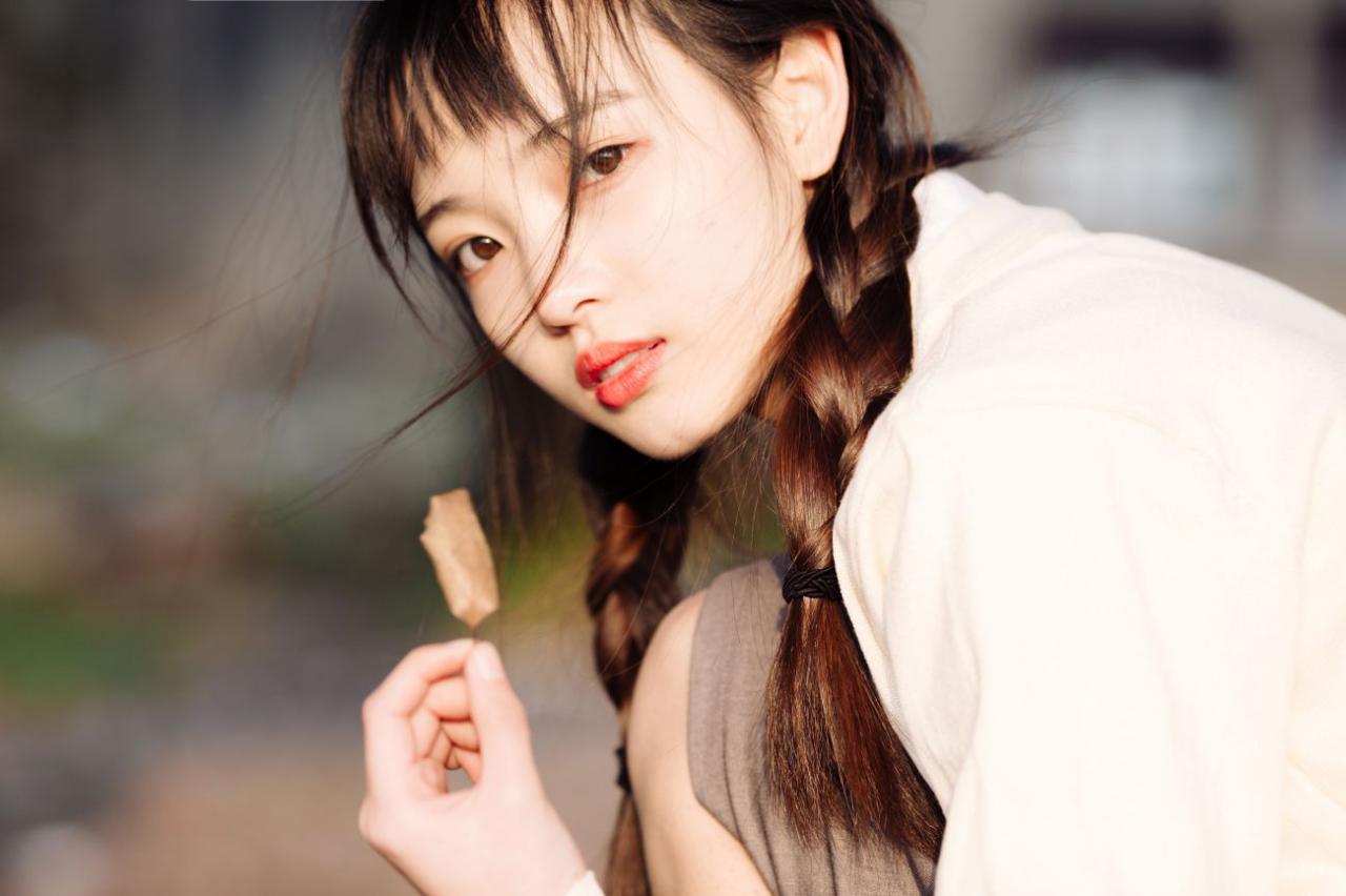 YITUYU艺图语模特唯美写真2021.12.27期春日暖阳 一鸭咿呀哟 (15)